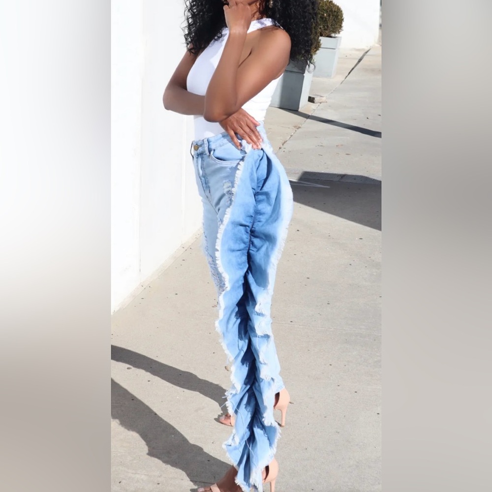 Purple Candy Ruffled Butterfly Jeans Size XL NWT